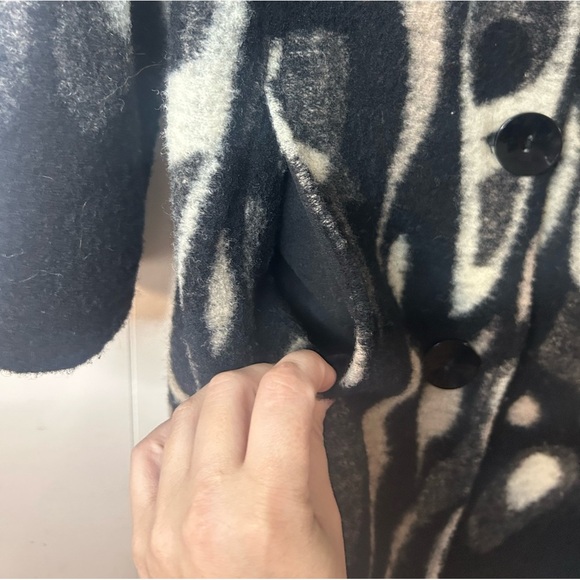 Dolcezza, size Small, Wool long sleeve, long fitted cardigan. Button up, pockets - Picture 3 of 9